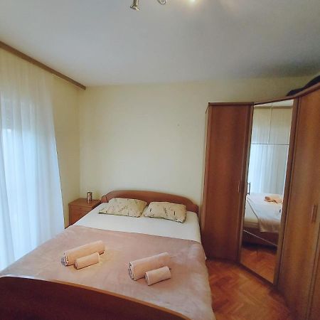 Apartman Lucija Apartment Biograd Na Moru Bagian luar foto