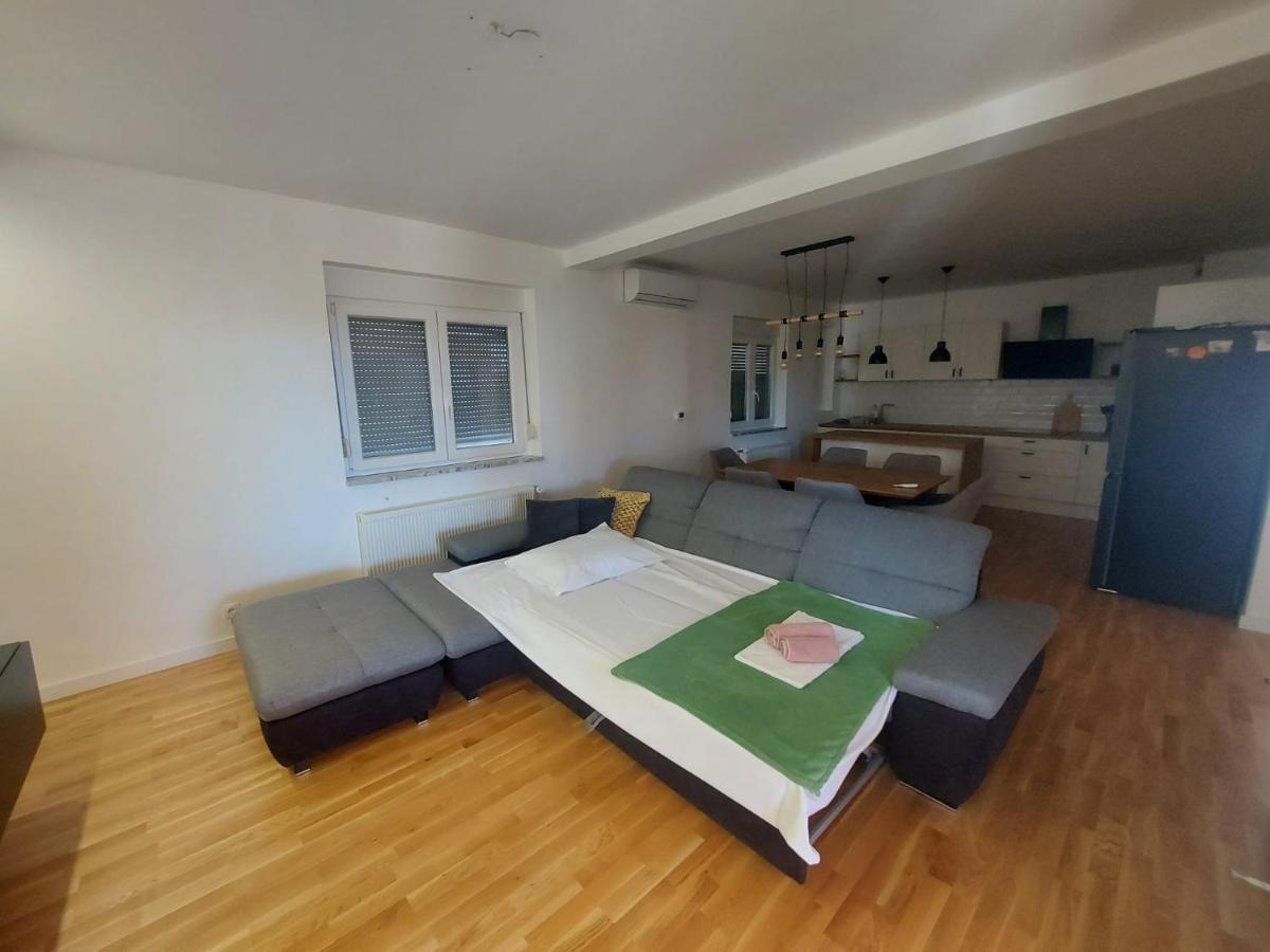 Apartman Lucija Apartment Biograd Na Moru Bagian luar foto