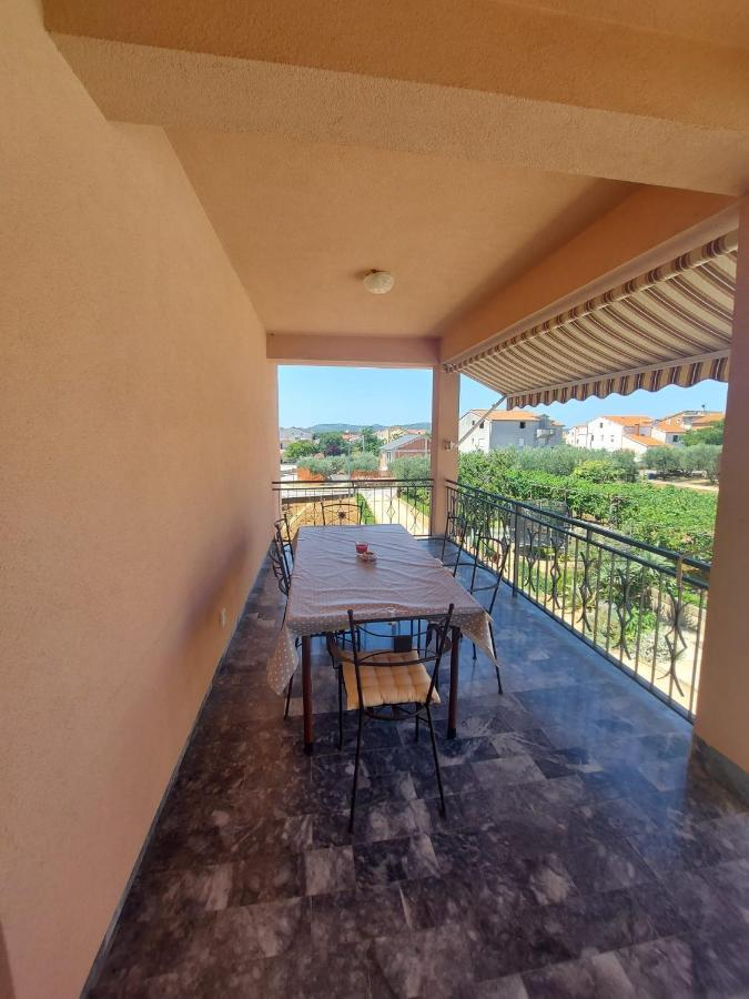 Apartman Lucija Apartment Biograd Na Moru Bagian luar foto